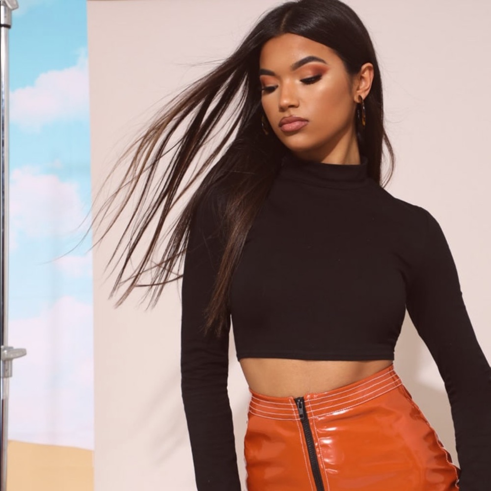 Black High Neck Long Sleeve Crop Top